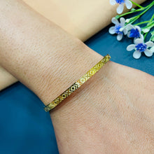  GOLDEN BRACELET