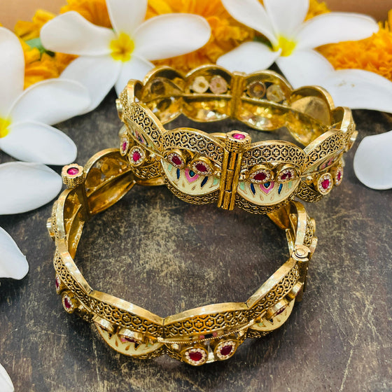 KUNDAN BANGLES