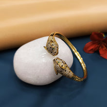  GOLDEN BRACELET