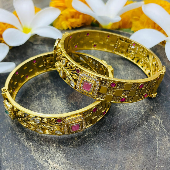 KUNDAN BANGLES