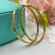  GOLDEN BANGLES