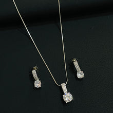  SILVER DIMOND NECKLACES