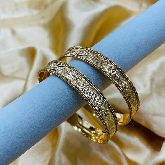 GOLDEN BANGLES