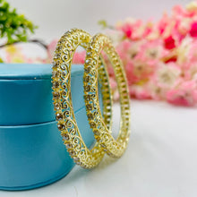  GOLDEN BANGLES