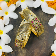  KUNDAN BANGLES