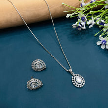  SILVER DIMOND NECKLACES