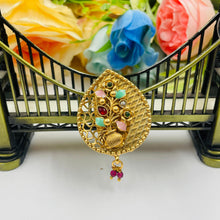  GOLDEN SADI PIN