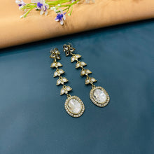  MAHENDI POLISH EARRING