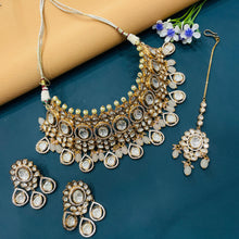  KUNDAN SET