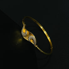  GOLDEN BRACELET