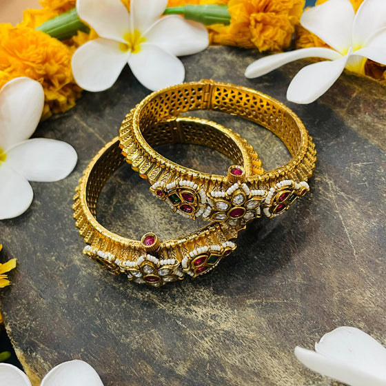 KUNDAN BANGLES