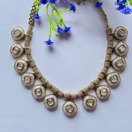 VICTORIAN NECKLACE