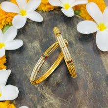  GOLDEN BANGLES