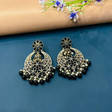  MAHENDI POLISH EARRING