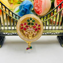  GOLDEN SADI PIN