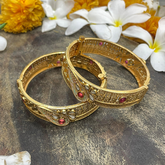 GOLDEN BANGLES