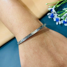  SILVER BRACELET