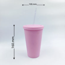  PLASTIC SIPPER WITH STRAW