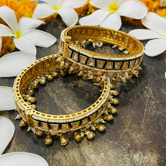 KUNDAN BANGLES