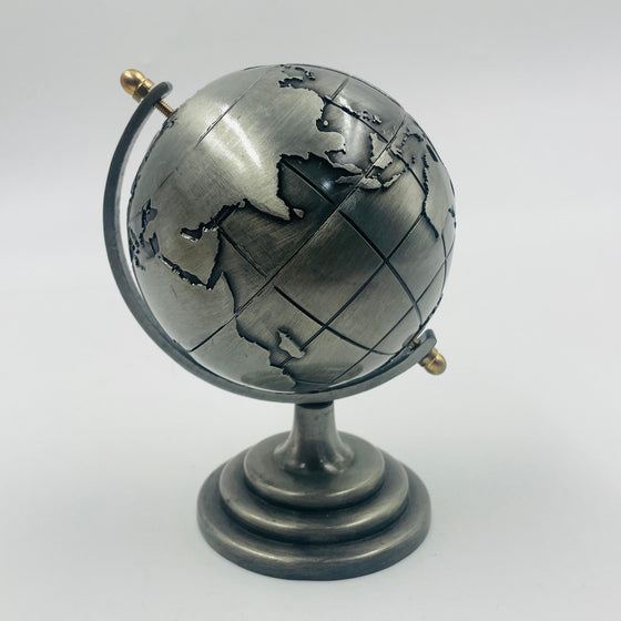 METAL GLOBE