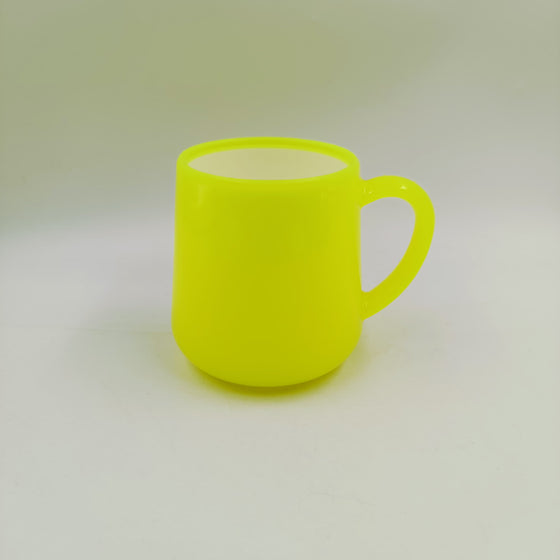 PLASTIC MUG