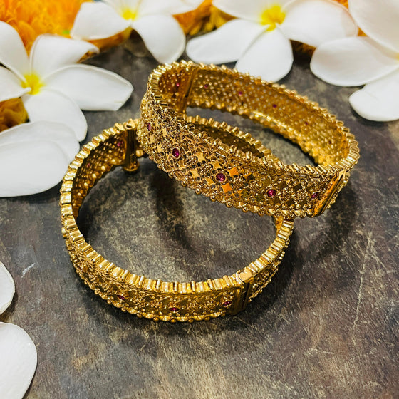 GOLDEN BANGLES