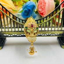  GOLDEN SADI PIN