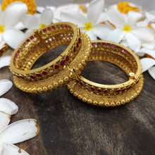  GOLDEN BANGLES