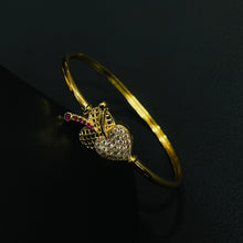  GOLDEN BRACELET