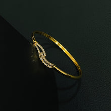  GOLDEN BRACELET