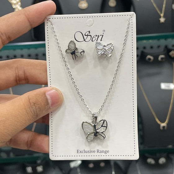 SILVER NECKLACES