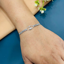  SILVER BRACELET