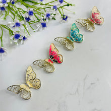  BROOCHES