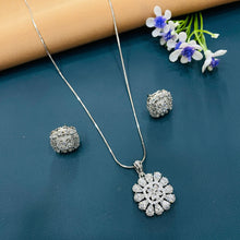  SILVER DIMOND NECKLACES