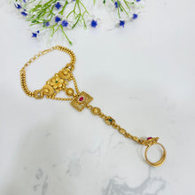  GOLDEN HAND CHAIN