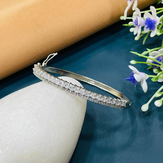 AD DIMOND BRACELET