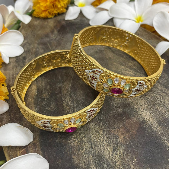 KUNDAN BANGLES